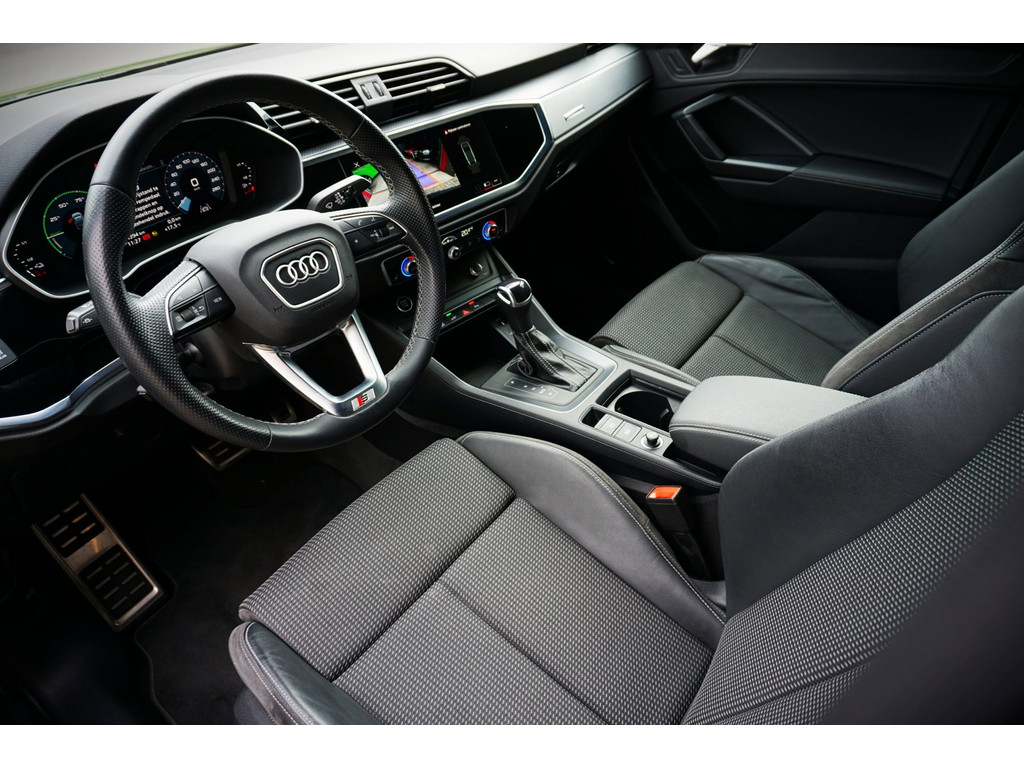 Audi Q3 Sportback 45 TFSIe S-Line Black Ed. Trekhaak|Camera|Keyless|LED 53975114-4.jpg | SVENS AUTO'S