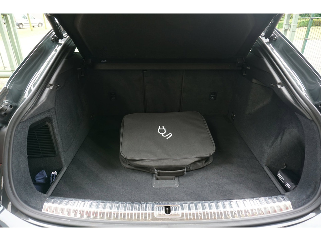 Audi Q3 Sportback 45 TFSIe S-Line Black Ed. Trekhaak|Camera|Keyless|LED 53975114-48.jpg | SVENS AUTO'S