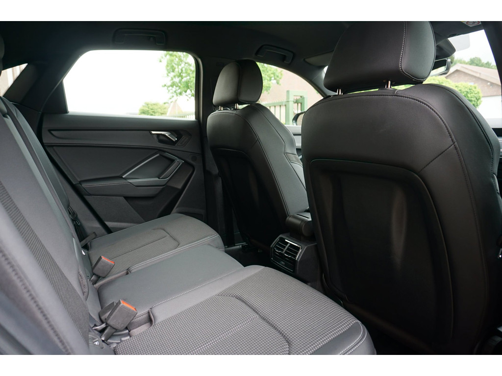 Audi Q3 Sportback 45 TFSIe S-Line Black Ed. Trekhaak|Camera|Keyless|LED 53975114-57.jpg | SVENS AUTO'S