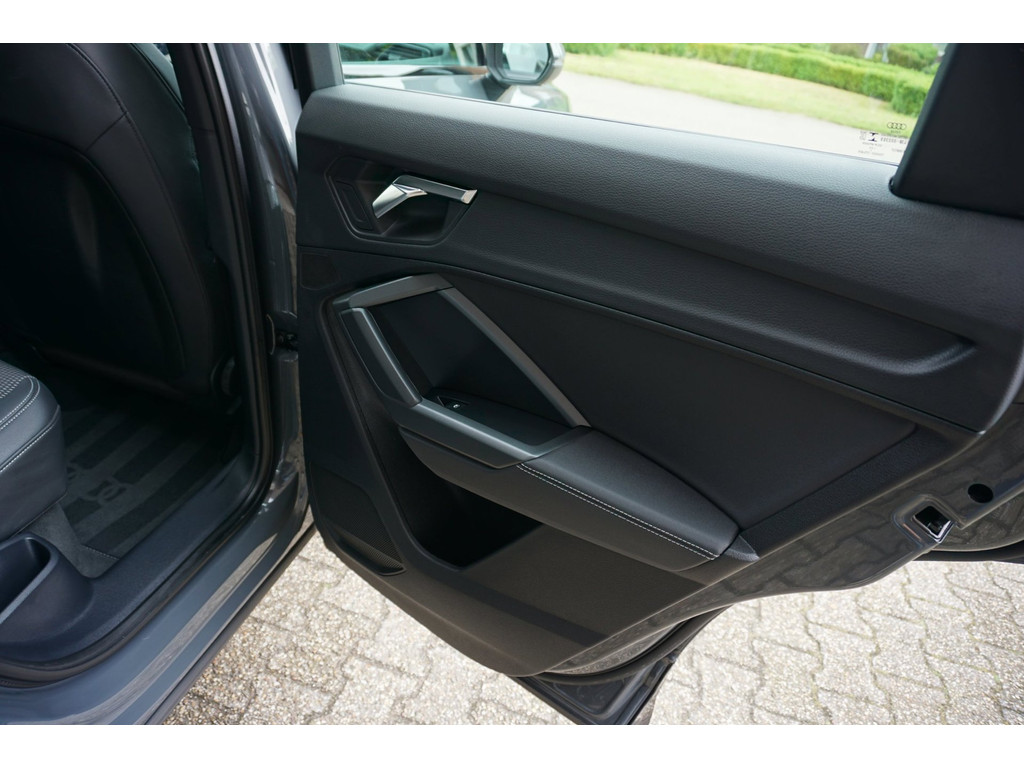 Audi Q3 Sportback 45 TFSIe S-Line Black Ed. Trekhaak|Camera|Keyless|LED 53975114-59.jpg | SVENS AUTO'S